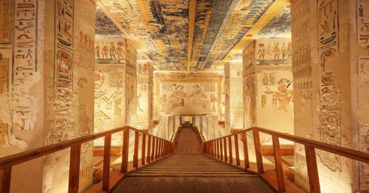 West bank 1 ( valley of the kings & hatshepsut temple & colossi of memnon )